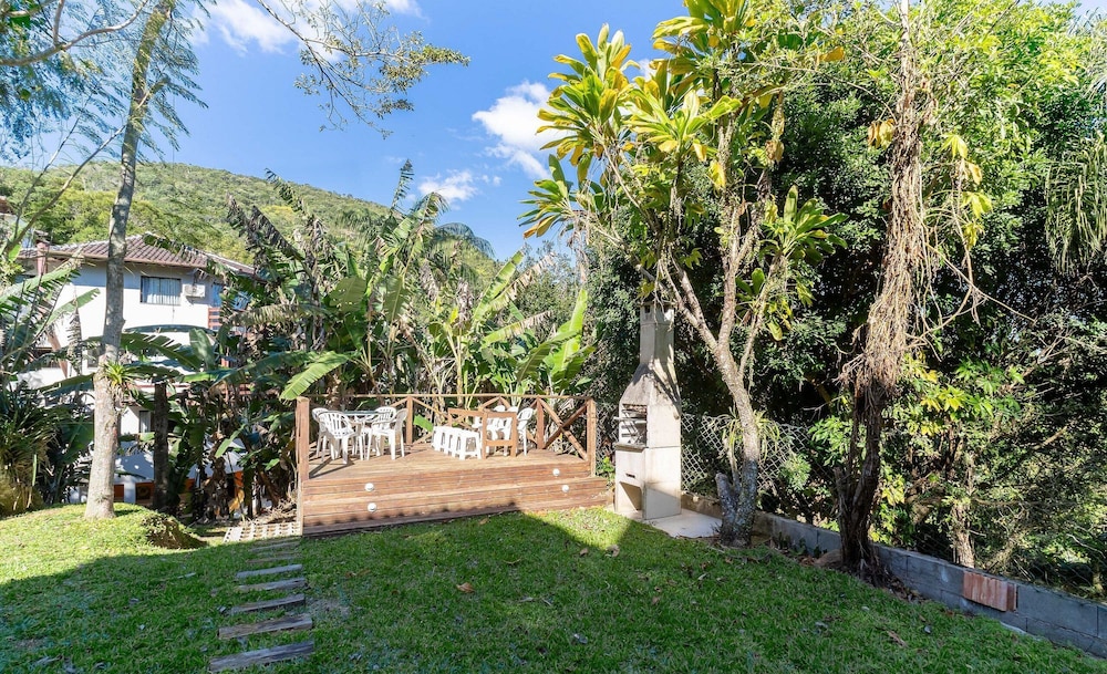 House With BBQ 550m From the Beach Gss0488