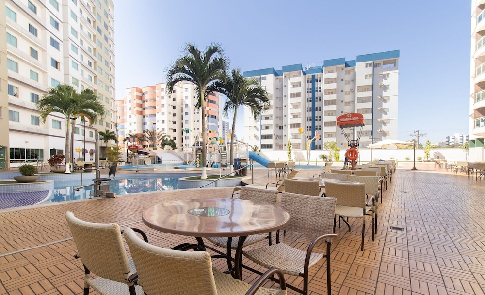 2 B Apt in Building W/pool Near Downtown Acm0865