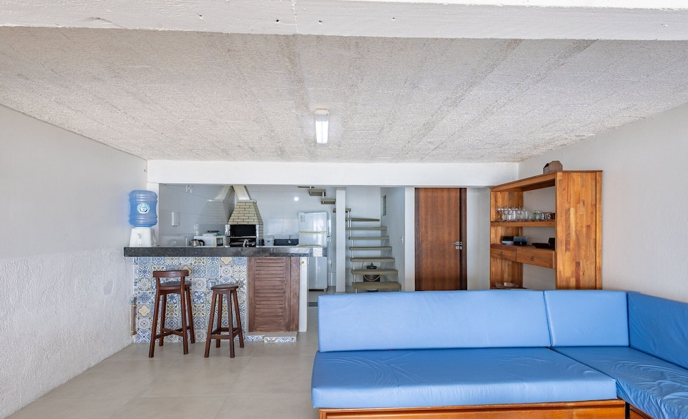 3BR Beachfront House w/ BBQ Apc2200