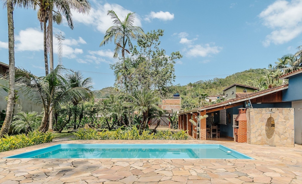 House With Pool and Barbecue in Itamambuca Cpi0130