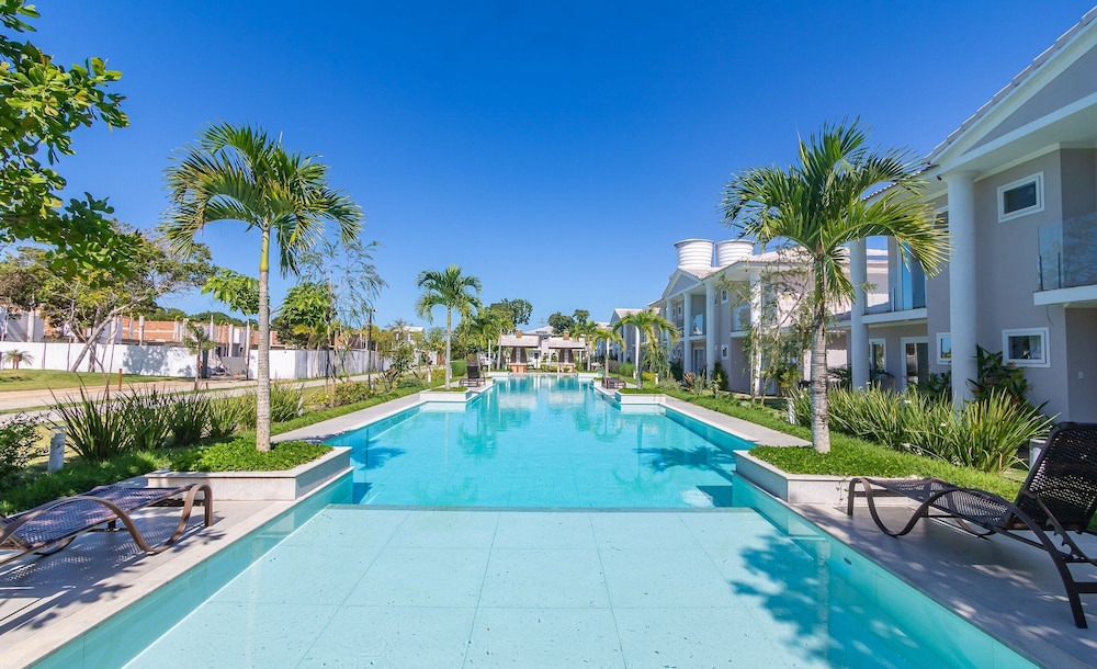 Houses in Condominium Near Pitinga Beach - MGI