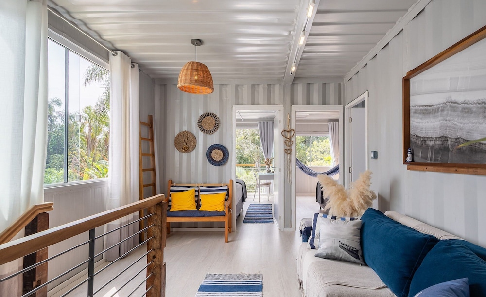House Near the Beach and Beto Carrero Efp0356