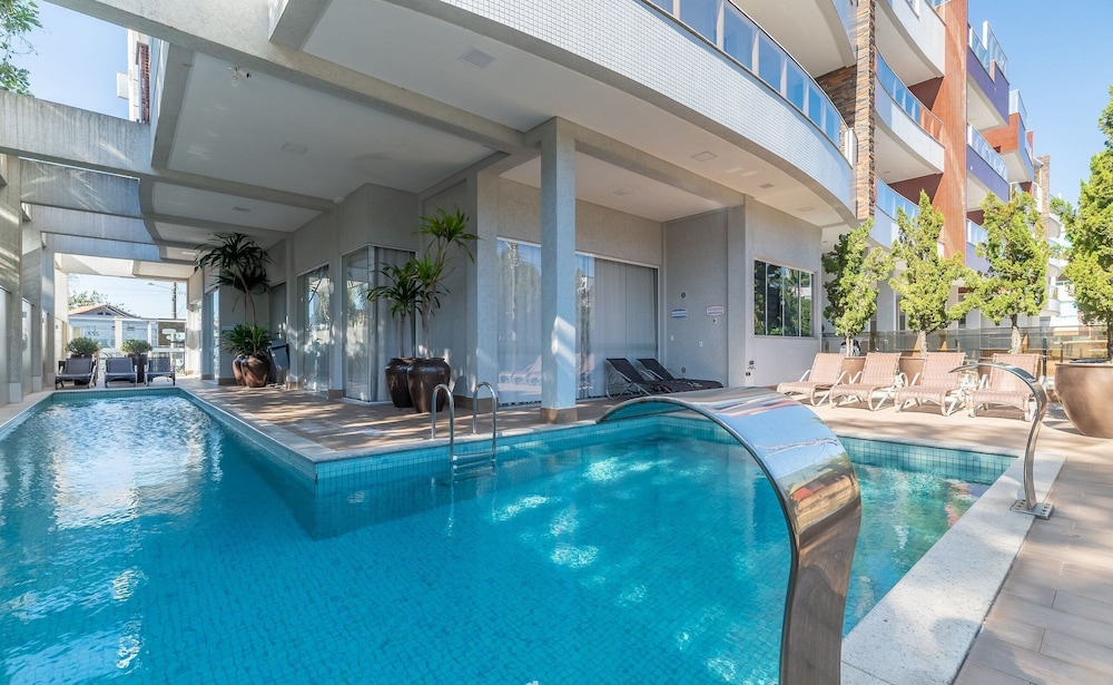Modern 2B Apt 80m From Mariscal Iml0107