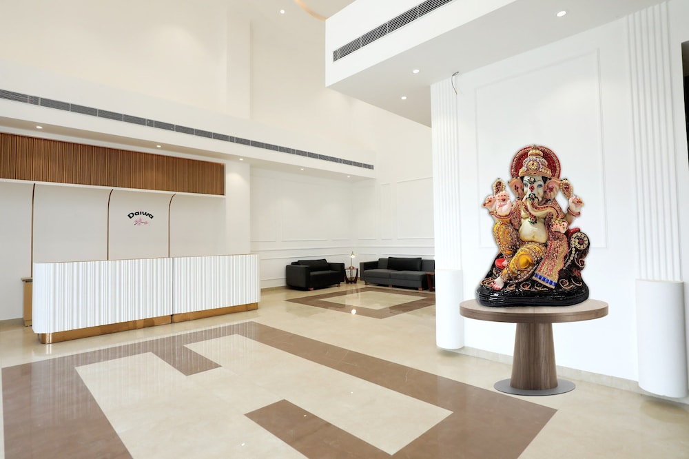Lobby & Reception