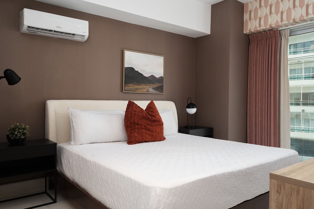 Shalom Residences By YellowKey