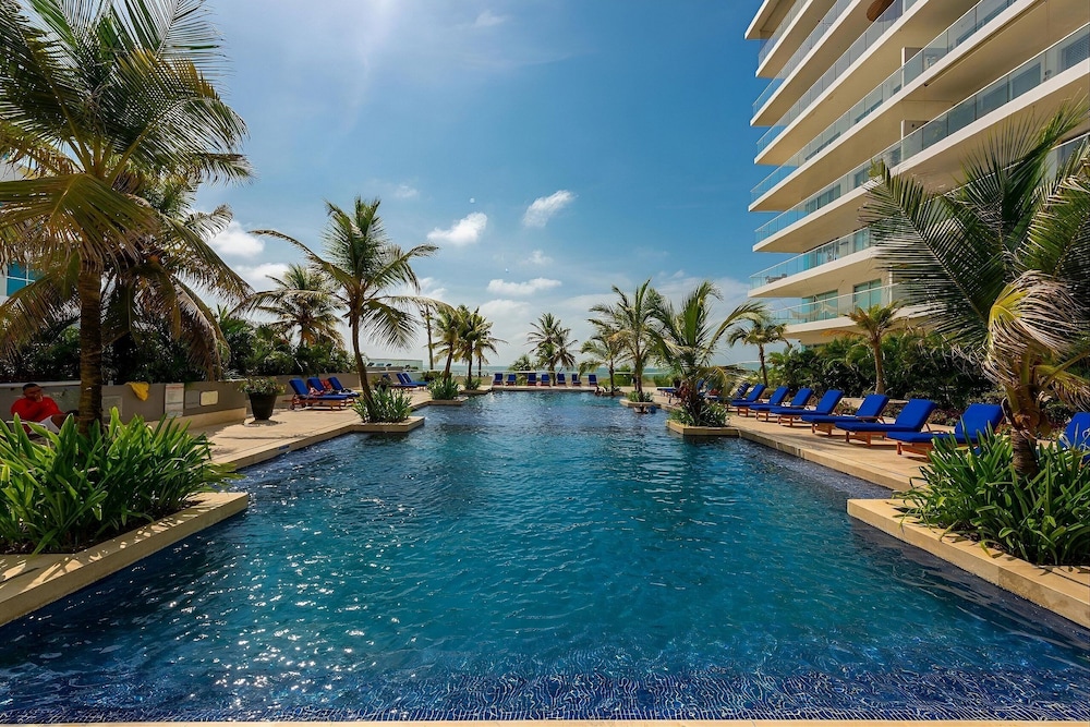 Condominio frente al mar  Morros Epic.