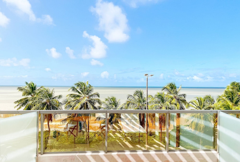 Yacht - by Setai Apartaments