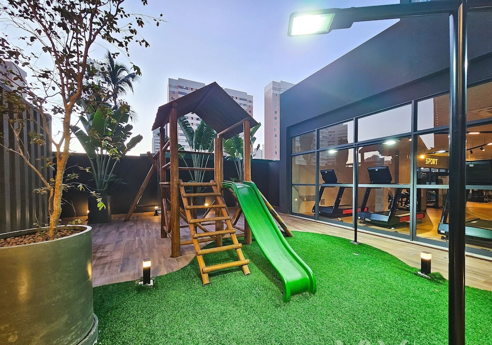 Art Studio by VLV Stays