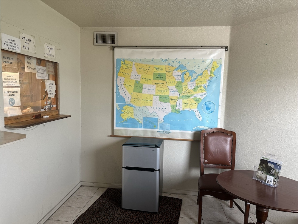 Travel Inn By OYO La Marque Texas City I-45