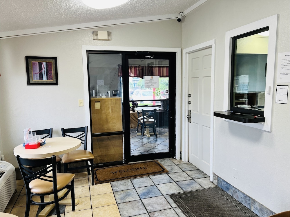 Cozy Garden Inn By OYO Hwy 40 Richmond view 4