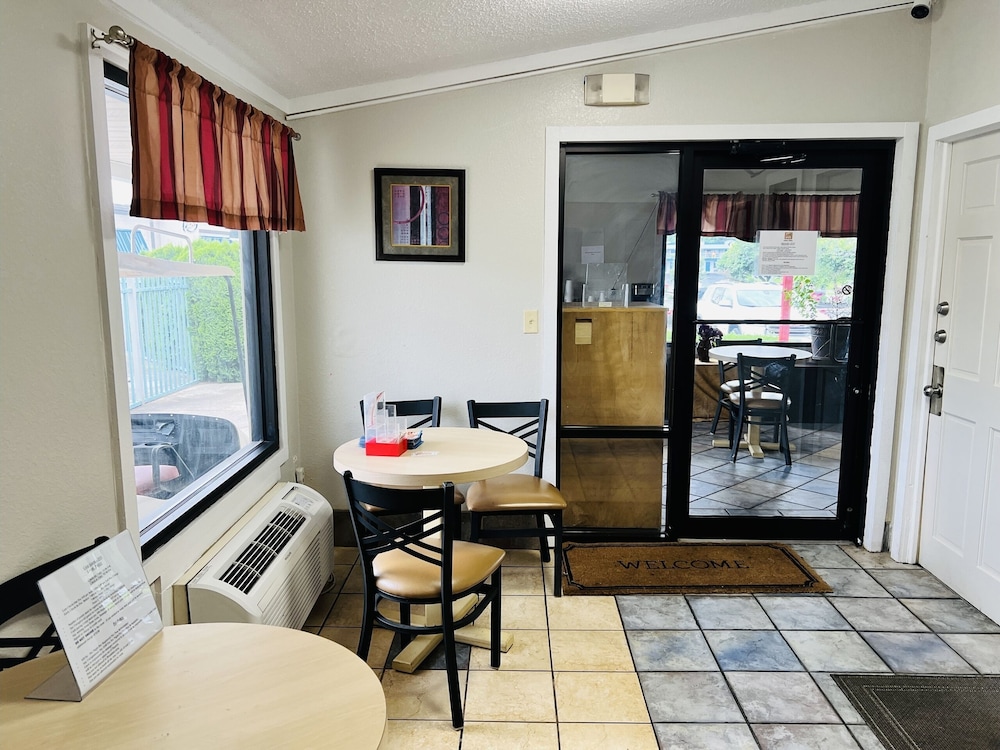Cozy Garden Inn By OYO Hwy 40 Richmond view 5