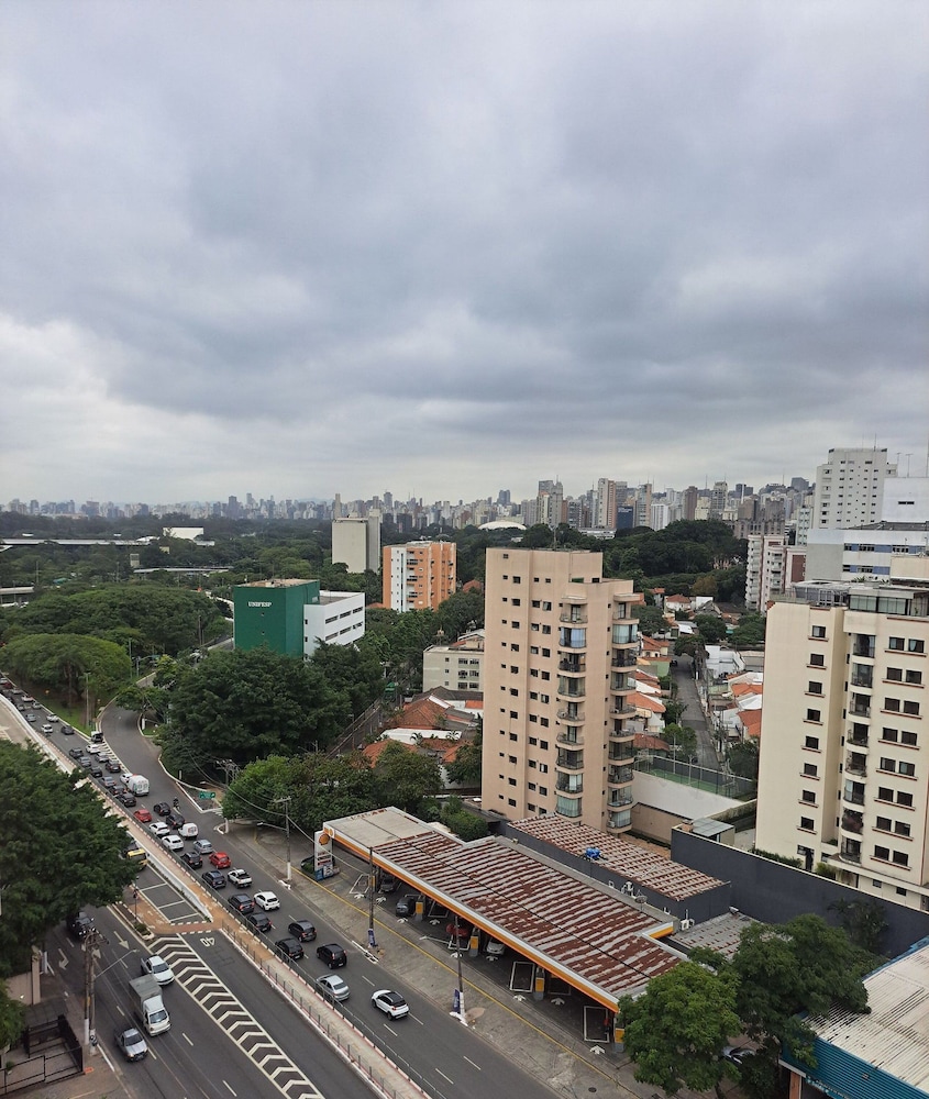 Get a Flat 1302 Bienal Ibira SP