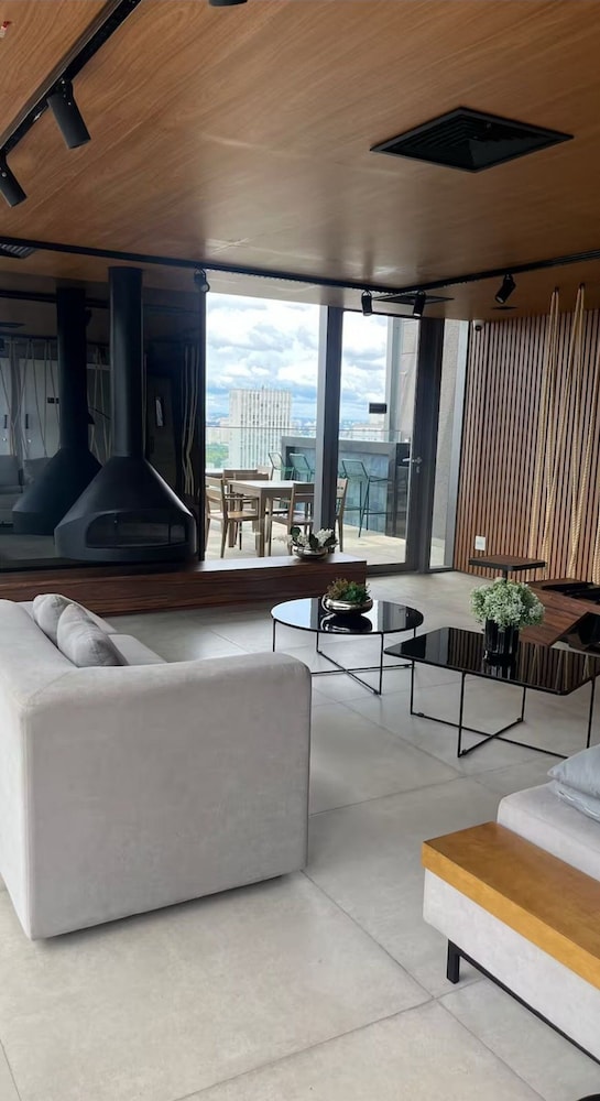 Studio na Avenida 9 de Julho II