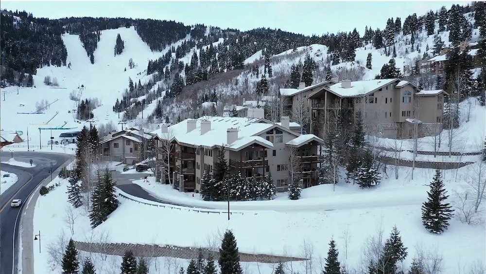 Trail's End Lodge at Deer Valley Resort - One Bedroom Residence with Spa #305 1 Condo