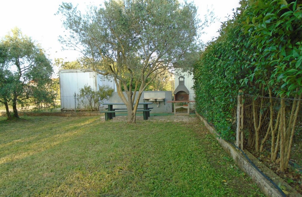 ROOMS MATEA PULA