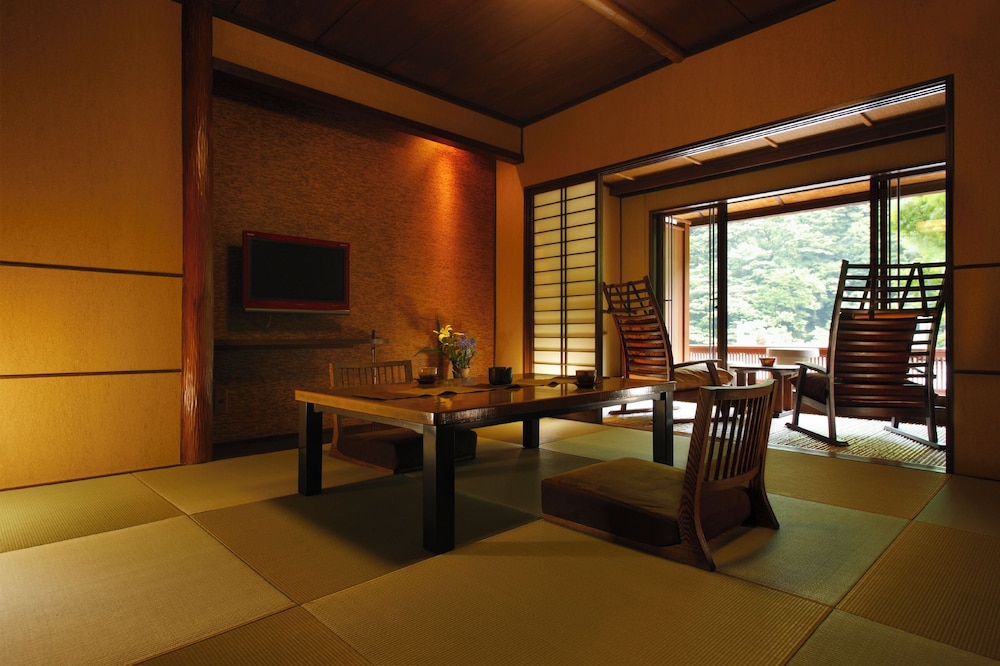 Tonosawa Onsen Yamano Chaya Ryokan