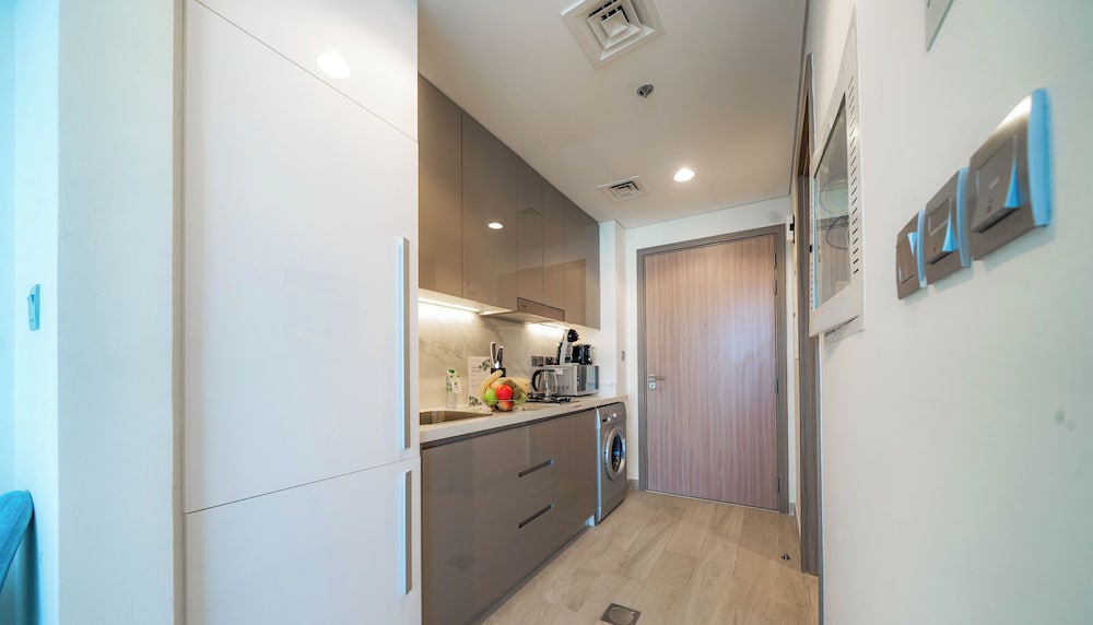 Farhad Exclusive Studio Suite