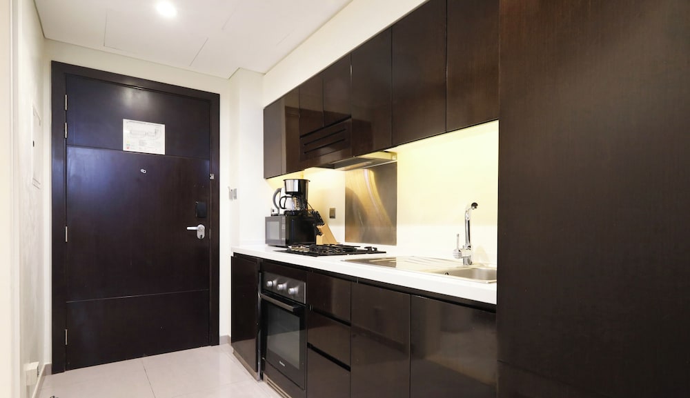 Majestine Stylish Studio with Canal View