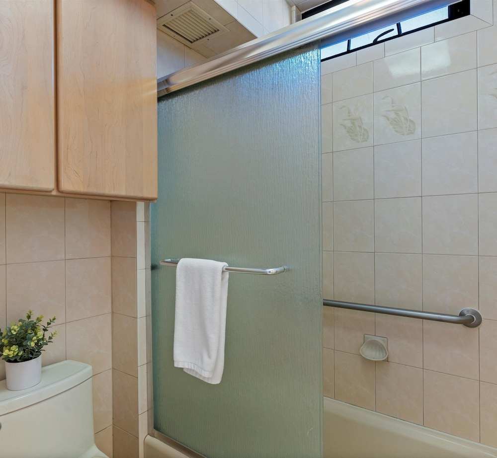 Sugar Beach Resort Ph35 2 Bedroom Condo