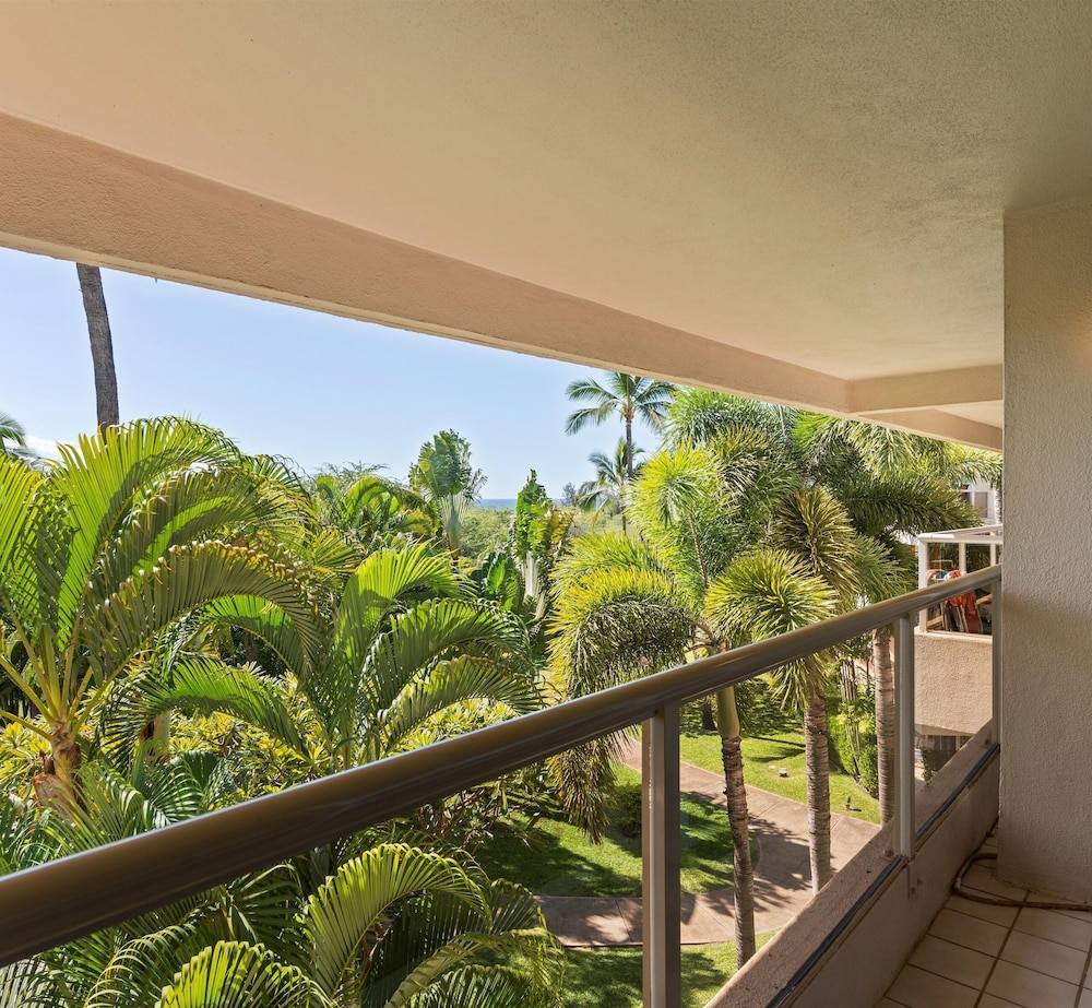 Maui Banyan T303 3 Bedroom Condo