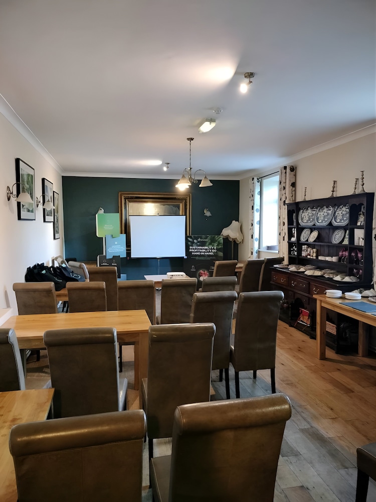 Cann Office Hotel