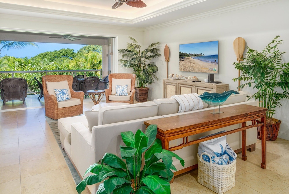 Luxurious Ho'olei 12-2, Lush View, Close to Pool, Sleeps 8 in Beds, Central AC!