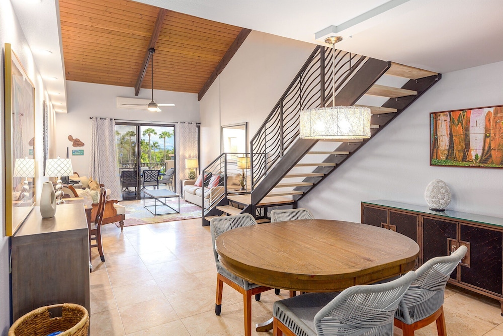 Kamaole Sands 10-403 - Stunning Renovation - Penthouse Level - Split AC - Look!