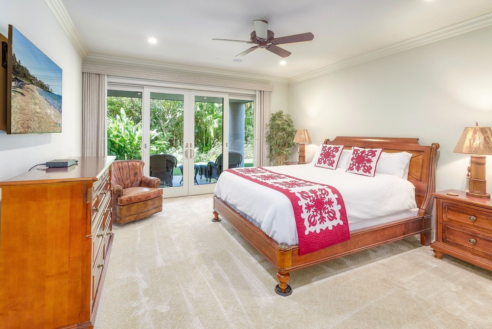 Luxurious Ho'olei 12-2, Lush View, Close to Pool, Sleeps 8 in Beds, Central AC!