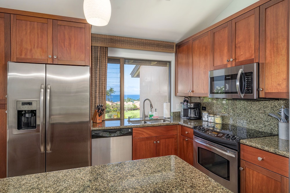 Discover Wailea Ekahi 39E - Breathtaking Ocean Views, Renovated, Wi-fi, Split AC