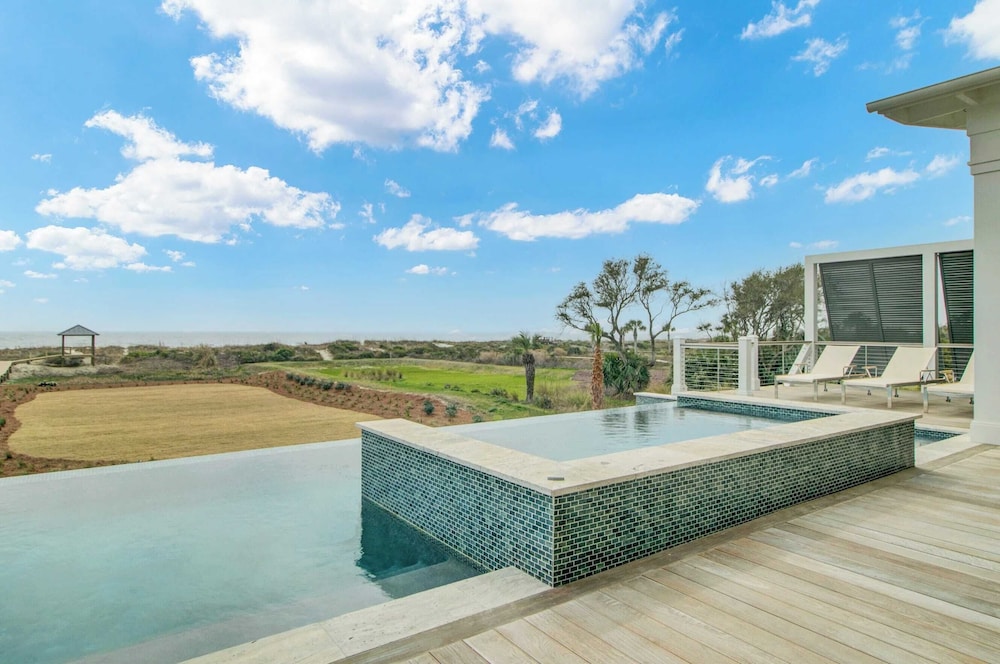 3108 Palm by Avantstay Oceanfront, Private Pool, Incredible Views