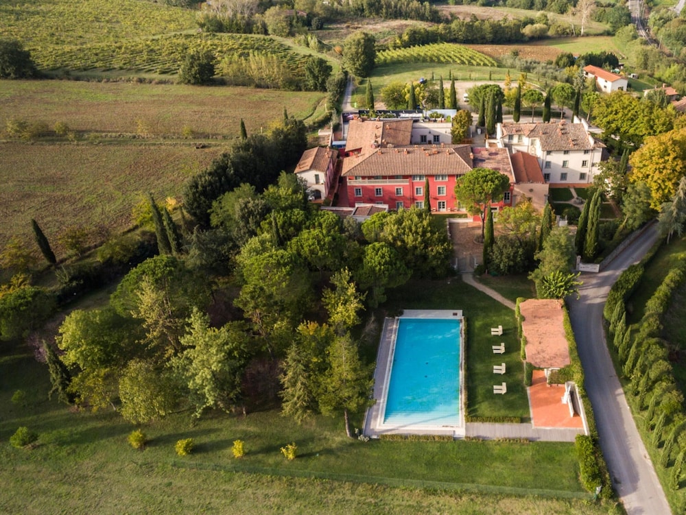 Palagio 24 in Chianti With Shared Pool