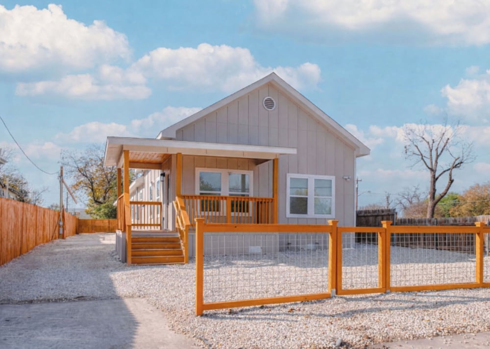 Peaceful Stays With Easy Access to Downtown