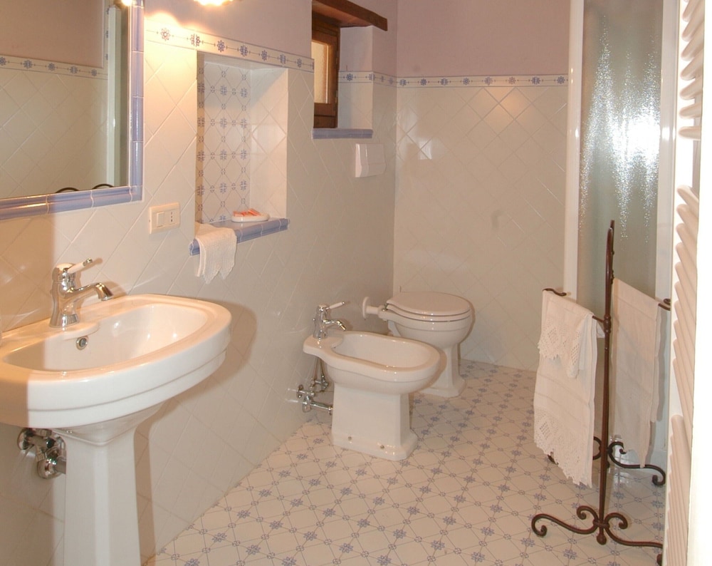 Cortona Vacations - Agriturismo Near Cortona With Swimming Pool - Property Image 67