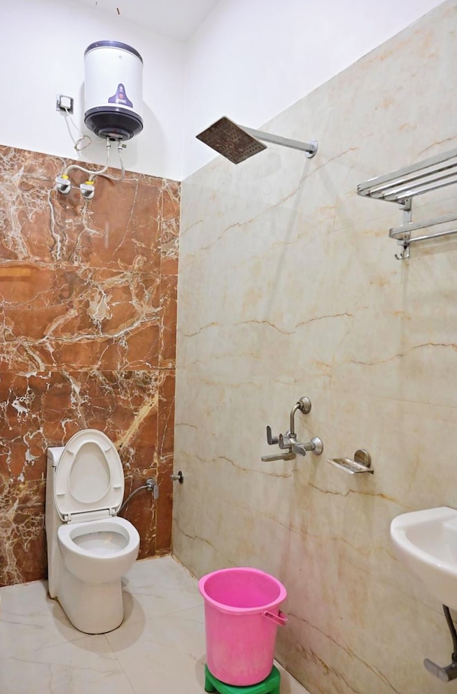 Hotel Saraswati dhaam Near Prem Mandir