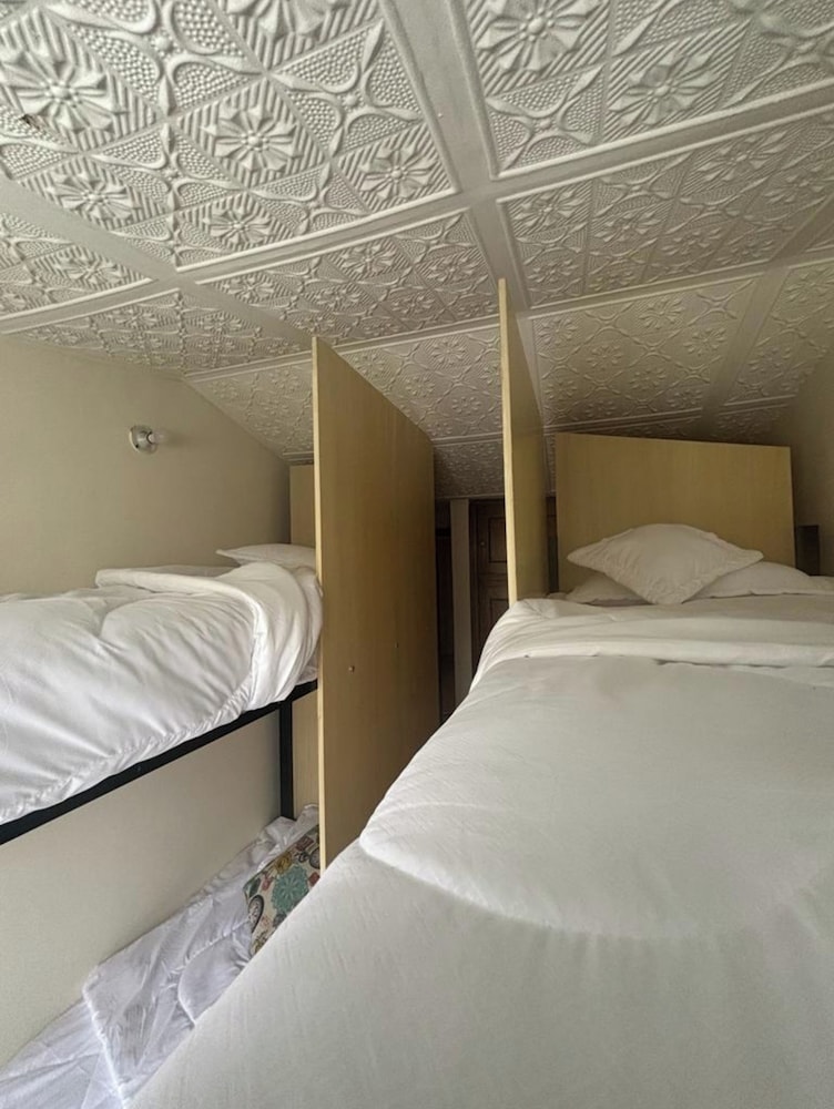 Elemental Hostel coliving