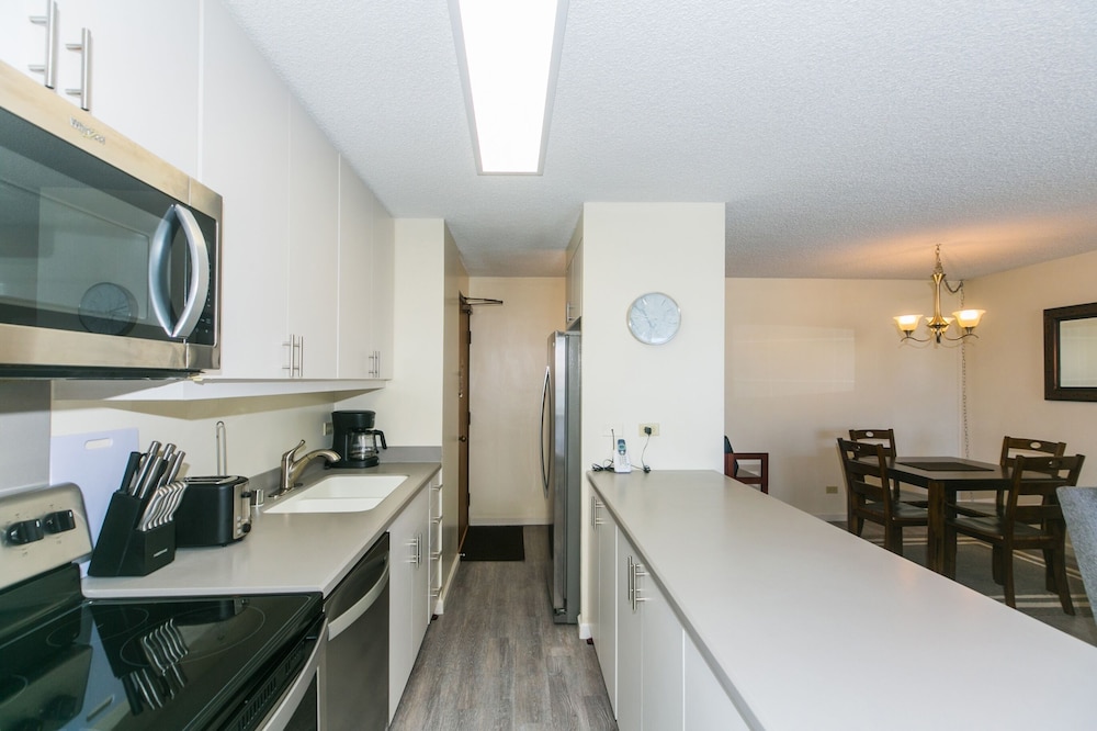 Discovery Bay 2308 1 Bedroom Condo by RedAwning