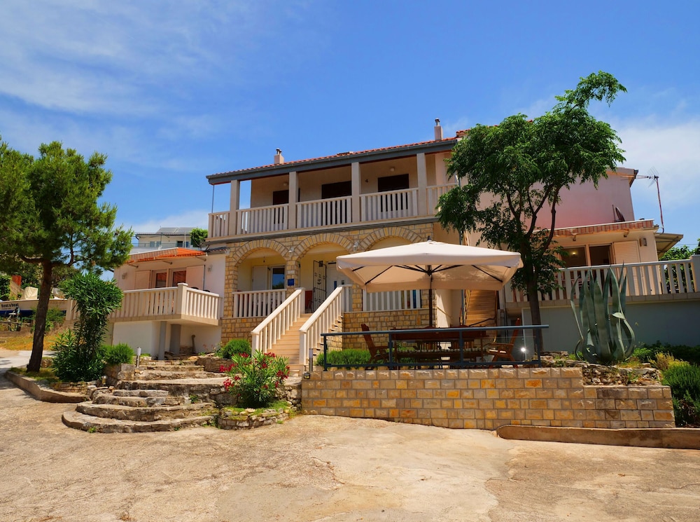 Apartments Tina Toni view 4