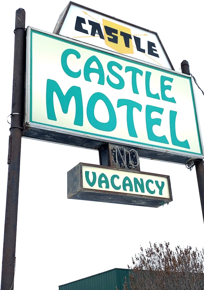 Edson Vacations - Castle Motel Edson - Property Image 11
