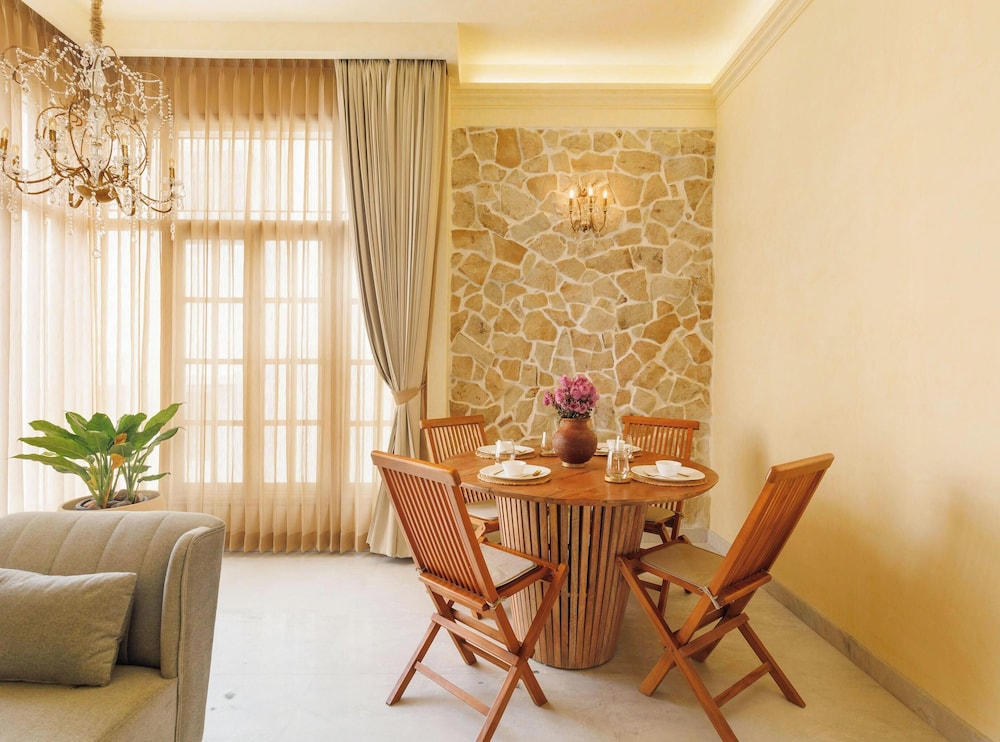 Westend Apartment by Redolive Racecourse Rd 3bhk