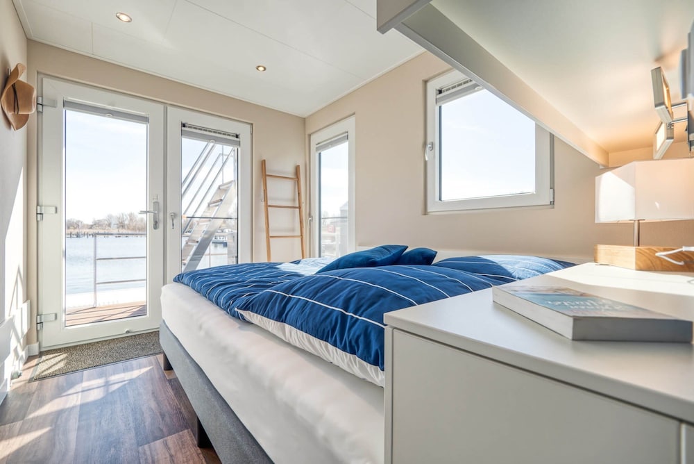 Hausboot am Saaler Bodden, Ribnitz-damgarten