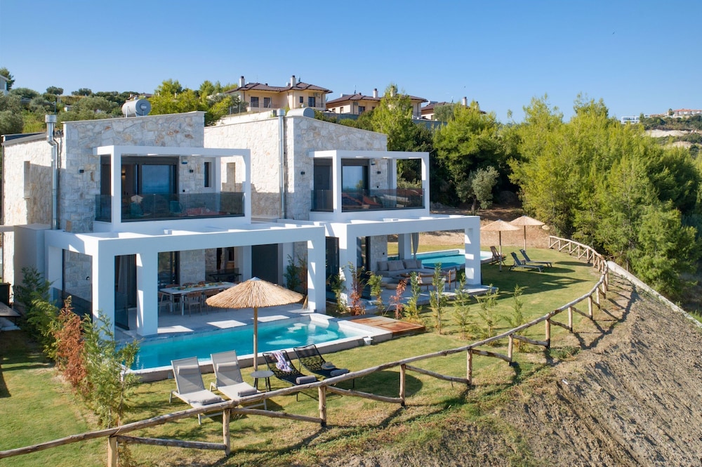 Olive Grove Panorama Suite Exi