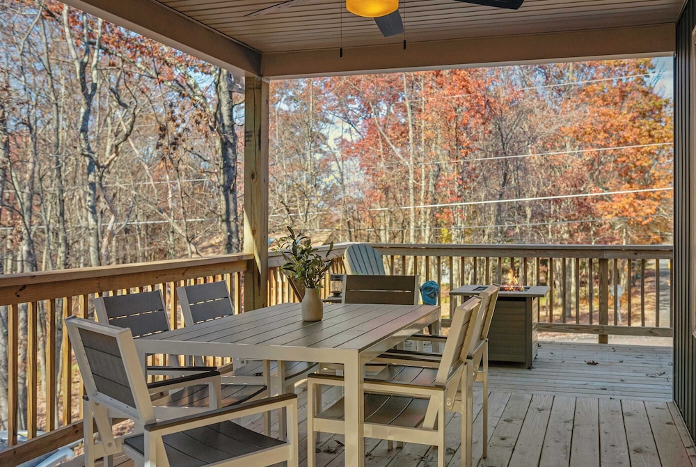 Stephen Way by Avantstay Hot Tub + Game Room Albrightsville
