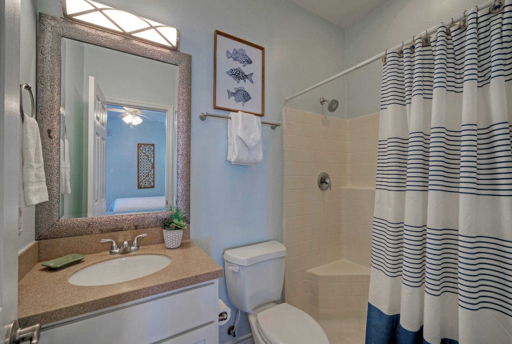 7 Costa Bahia Condos Sleeps 42 + Pool Minutes to the Beach