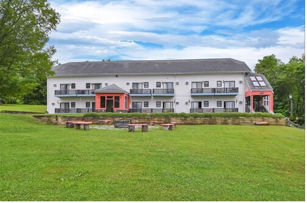 Melour Resort