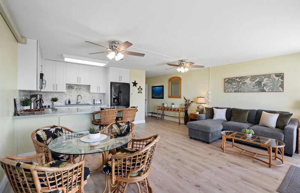 Kihei Ali'i Kai D108 2 Bedroom Condo
