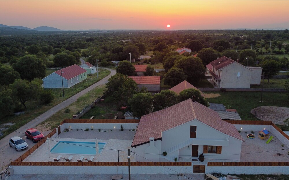 Villa Kole