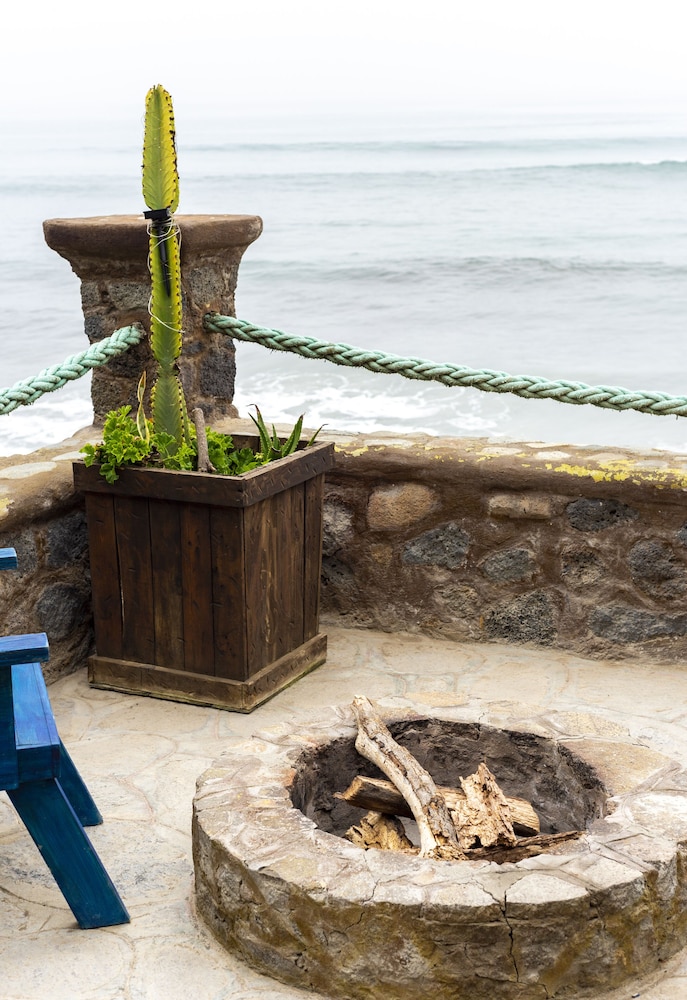 Casa Playa Baja
