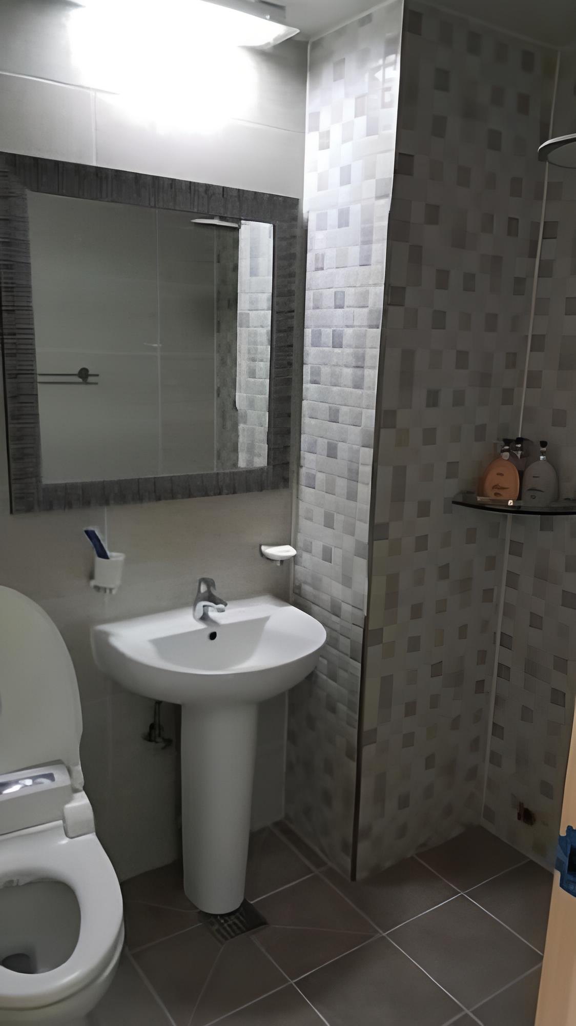 Tongyeong Beach Castle Hotel