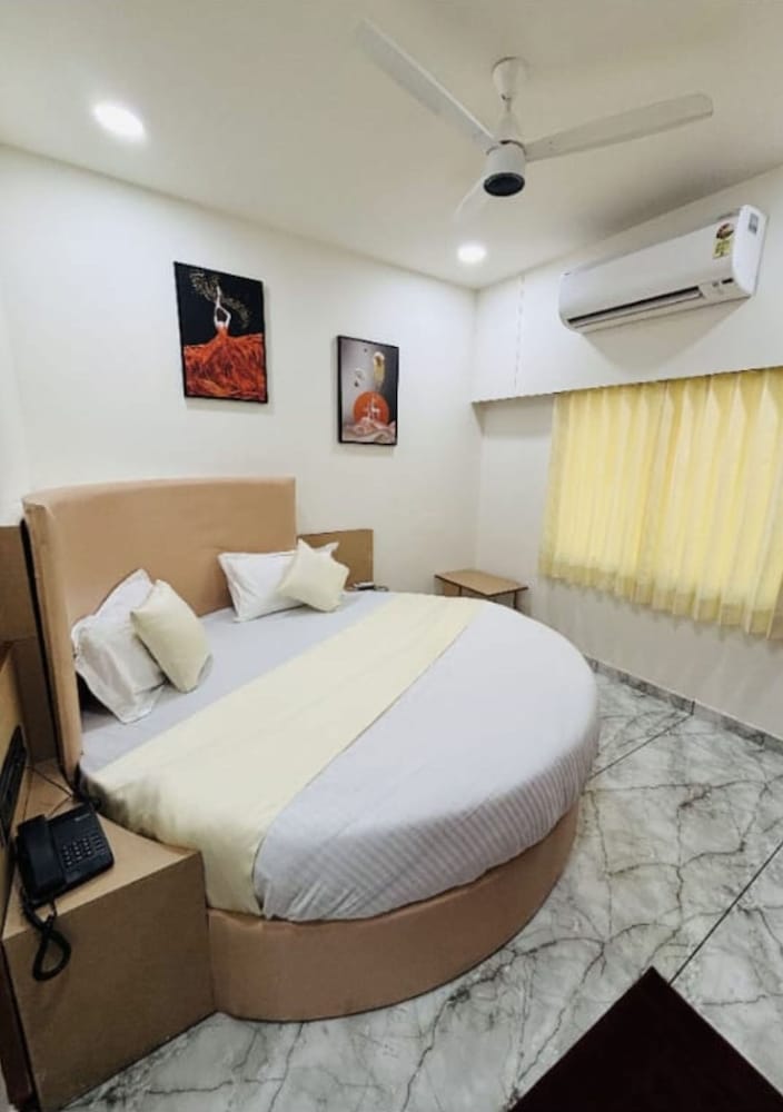 The Azone Hotel