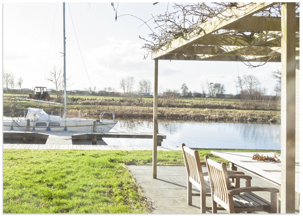 Holiday Home in Terherne Near Scenic Friesland